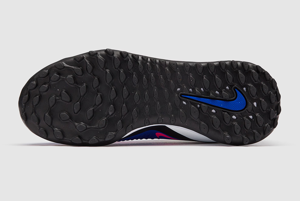 Детские сороконожки Nike Phantom 6 Academy High TF Junior HQ2049-446