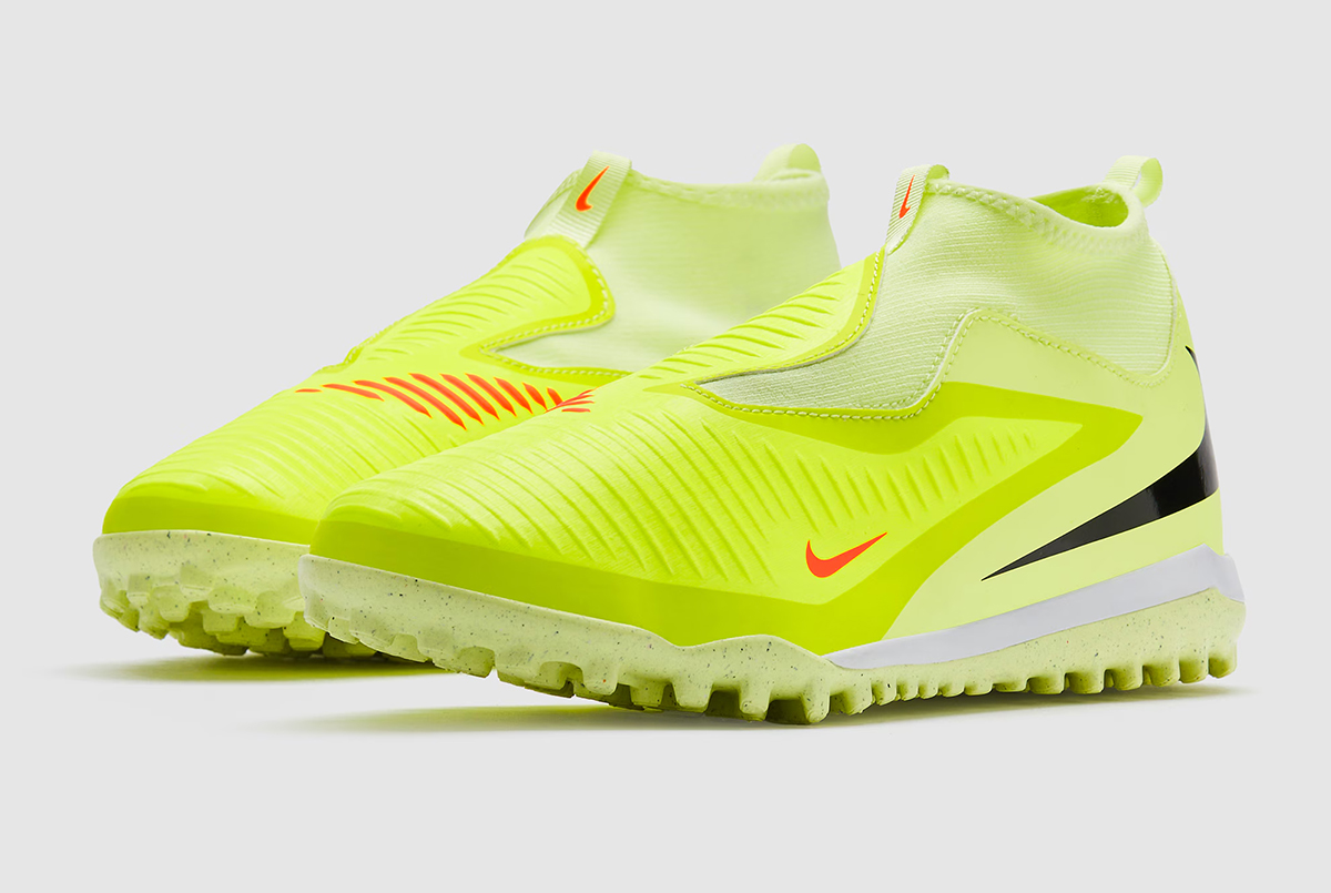 Детские сороконожки Nike Phantom 6 Academy High TF Junior HQ2049-800