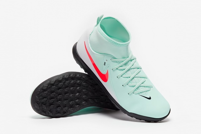 Детские сороконожки Nike Phantom Luna II Club TF Junior FJ2607-300
