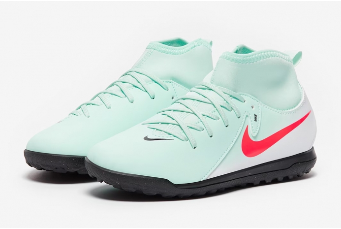 Детские сороконожки Nike Phantom Luna II Club TF Junior FJ2607-300