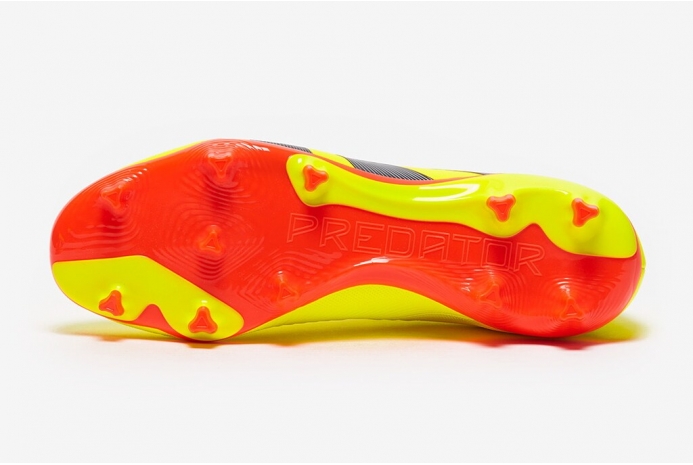 Футбольні бутси Adidas Predator League Low FG IG7761