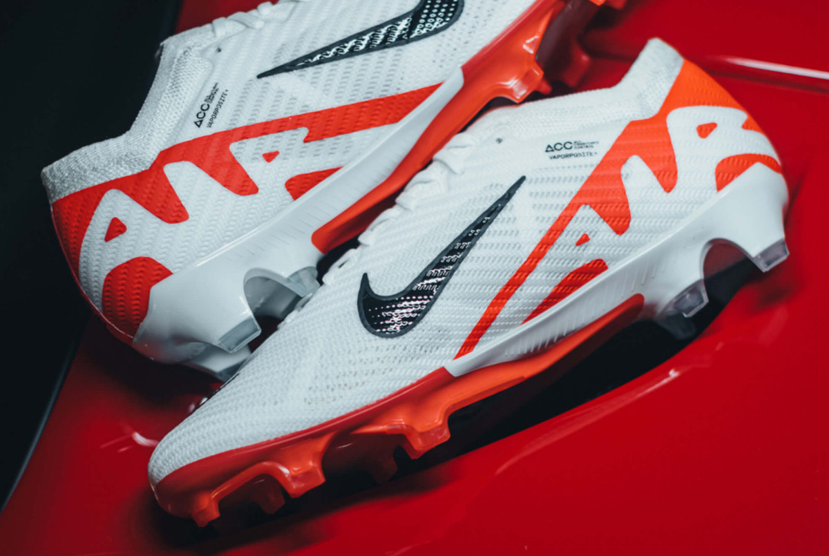 Футбольные бутсы Nike Air Zoom Mercurial Vapor 15 Elite FG DJ4978-600