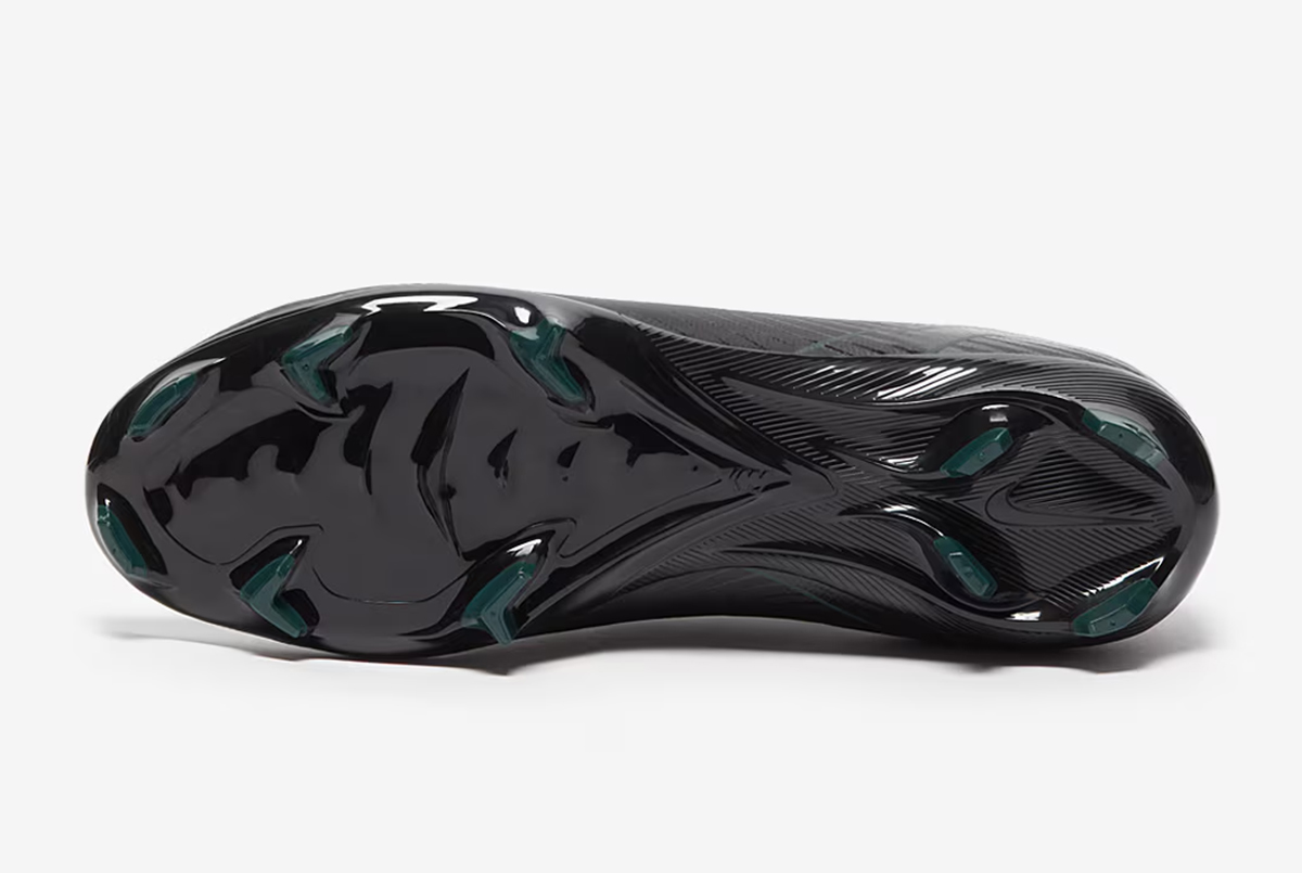 Футбольные бутсы Nike Air Zoom Mercurial Vapor 16 Pro FG FQ8685-002