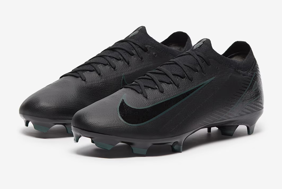 Футбольные бутсы Nike Air Zoom Mercurial Vapor 16 Pro FG FQ8685-002