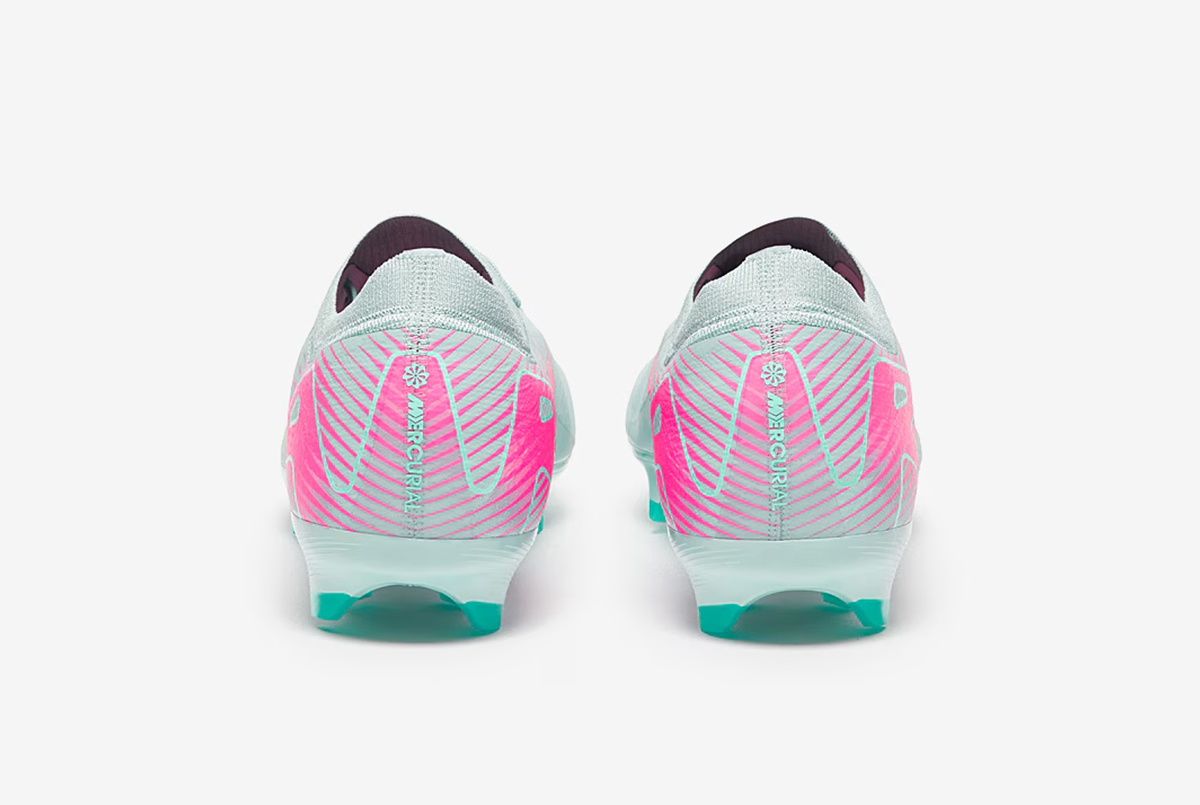 Футбольные бутсы Nike Air Zoom Mercurial Vapor 16 Pro FG FQ8685-301