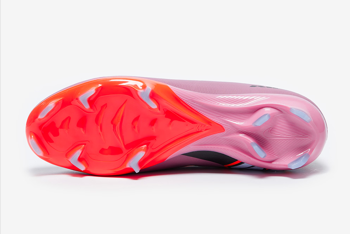 Футбольные бутсы Nike Air Zoom Mercurial Vapor 16 Pro FG FQ8685-600