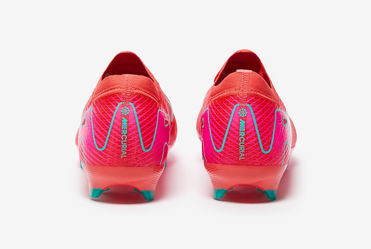 Футбольные бутсы Nike Air Zoom Mercurial Vapor 16 Pro FG FQ8685-800