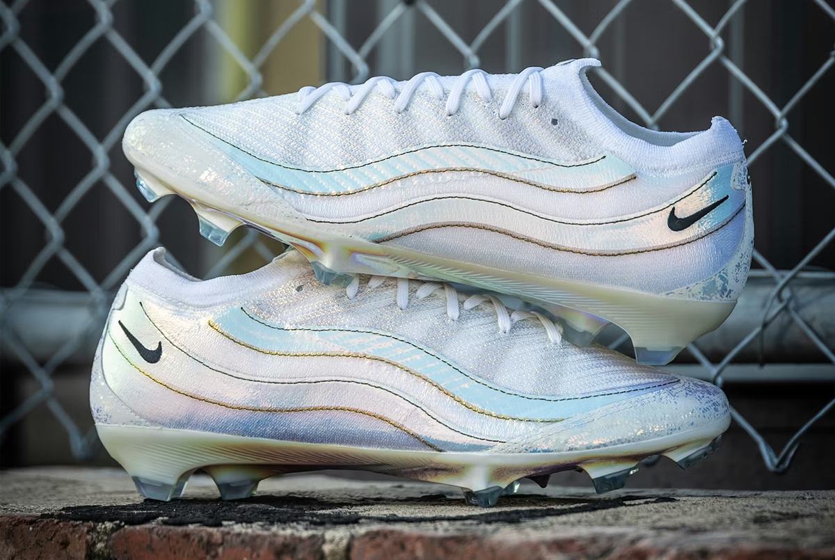 Футбольные бутсы Nike Air Zoom Mercurial Vapor 16 Elite x AM95 SE FG HV9915-100