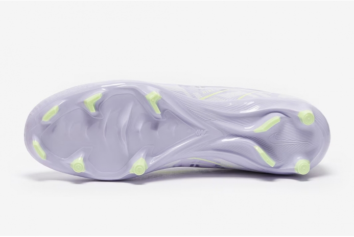 Футбольные бутсы Nike Air Zoom Mercurial Vapor 16 Academy NU1 MG HF1604-500