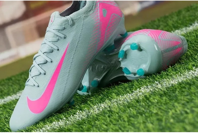 Футбольные бутсы Nike Air Zoom Mercurial Vapor 16 Pro AG-Pro FQ8684-301