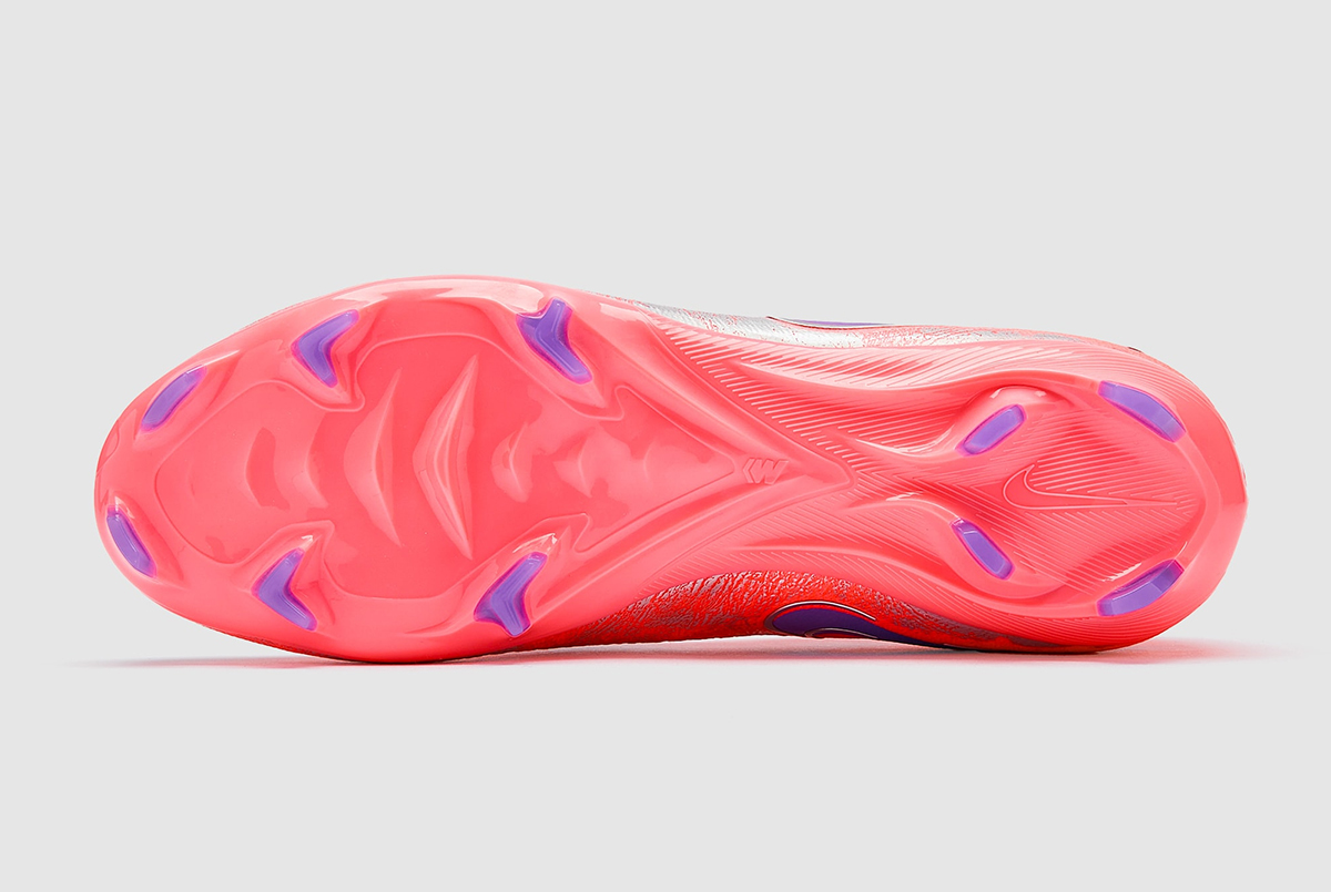 Футбольные бутсы Nike Air Zoom Mercurial Vapor 16 x Vini FG IO9813-640