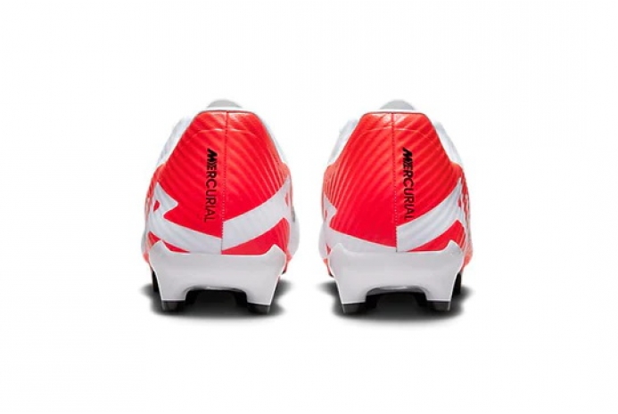 Футбольные бутсы Nike Air Zoom Mercurial Vapor 15 Academy MG DJ5631-600