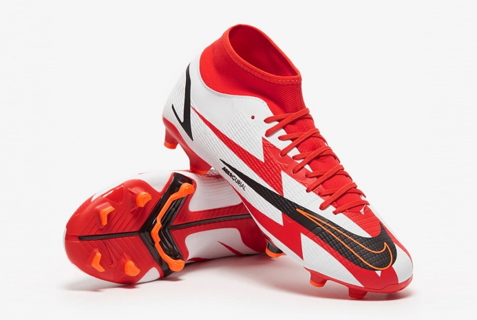 Футбольні бутси Nike Mercurial Superfly 8 Academy CR7 MG DB2854-600