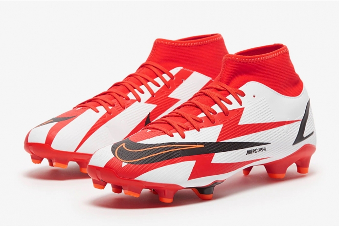 Футбольні бутси Nike Mercurial Superfly 8 Academy CR7 MG DB2854-600