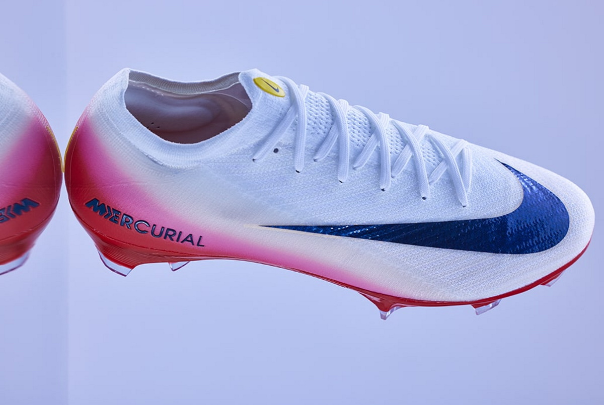 Дитячі футбольні бутси Nike Air Zoom Mercurial Vapor 16 Elite LV8 FG Junior HJ7325-600