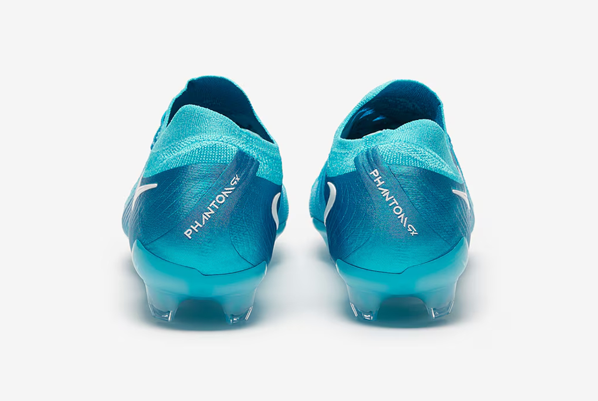 Футбольные бутсы Nike Phantom GX II Elite FG FJ2559-400