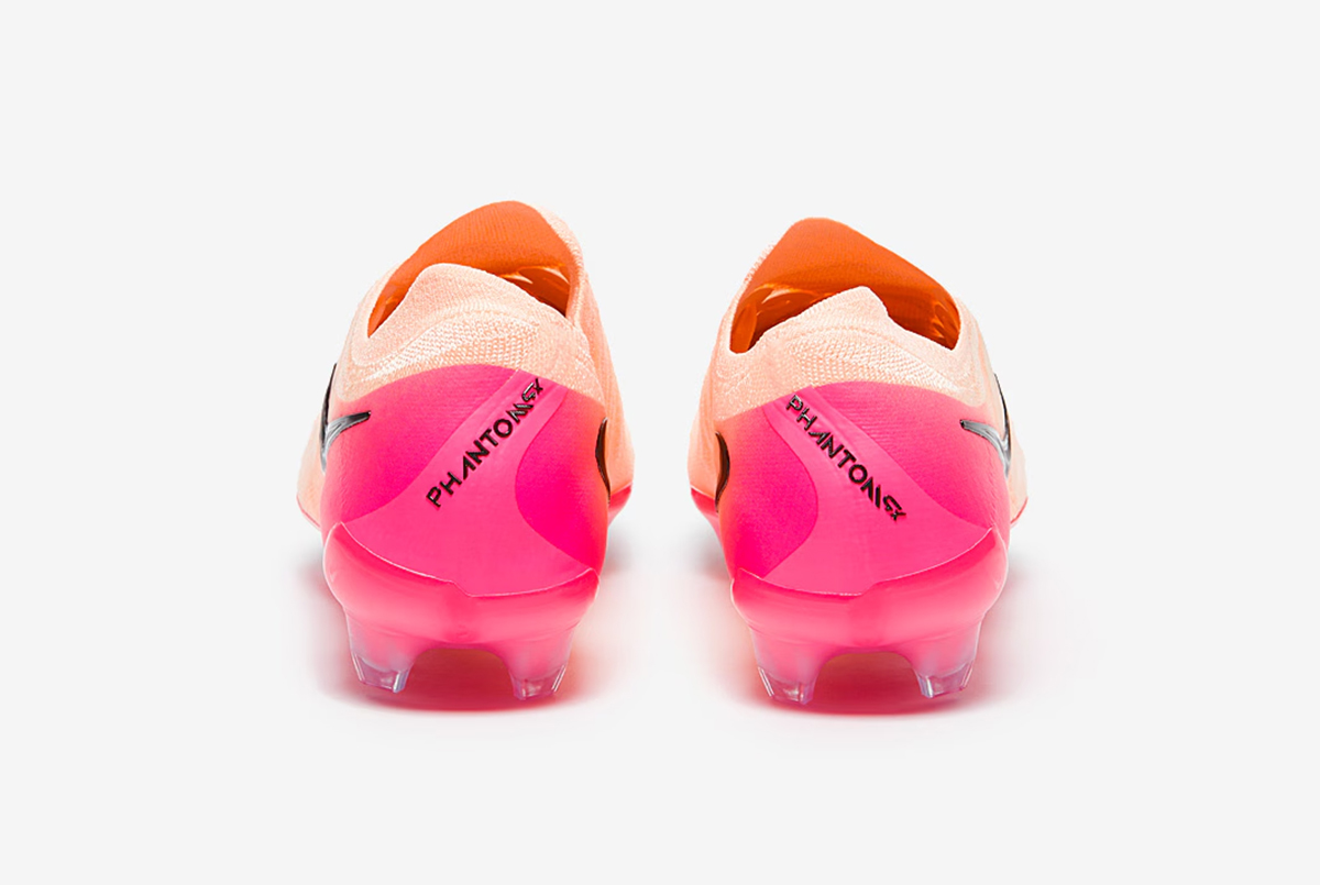 Футбольные бутсы Nike Phantom GX II Elite FG FJ2559-800