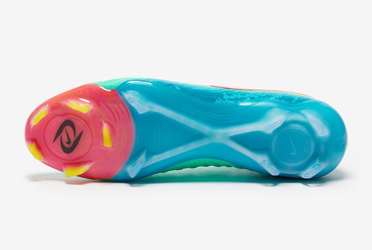 Футбольні бутси Nike Phantom GX II Elite FG FJ2560-300