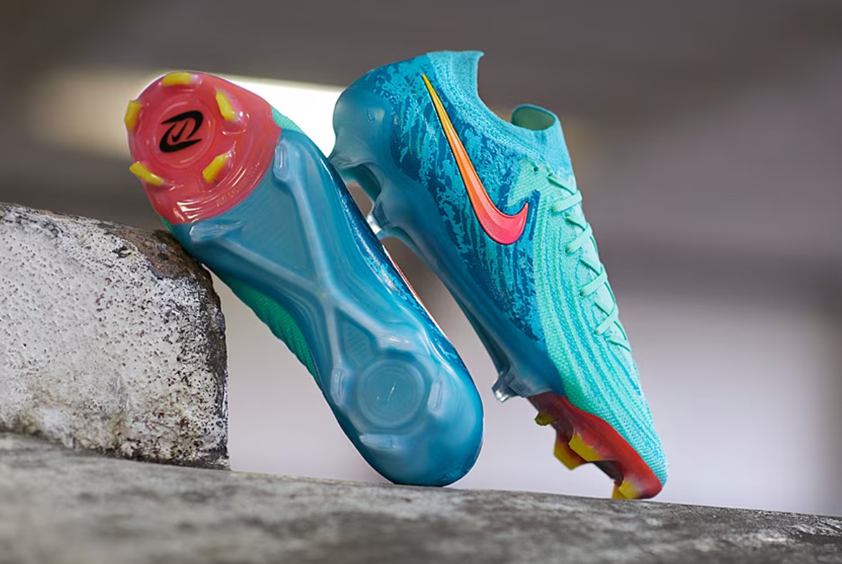 Футбольні бутси Nike Phantom GX II Elite FG FJ2560-300