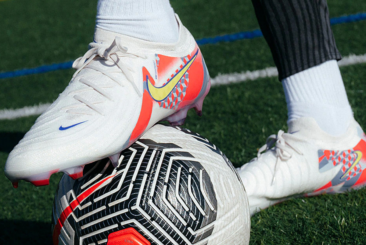 Футбольные бутсы Nike Phantom GX II Elite SE x Barna FG FZ1527-001