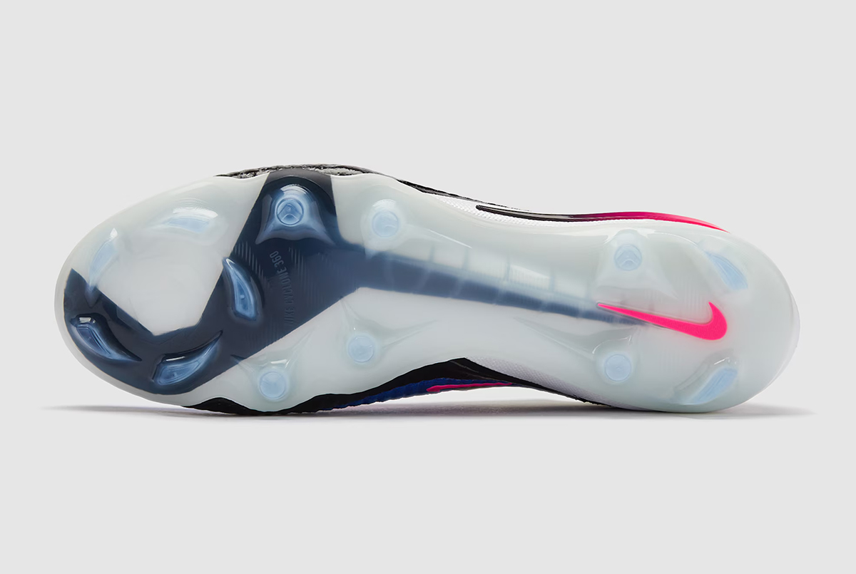 Футбольные бутсы Nike Phantom 6 Elite FG HJ2146-446