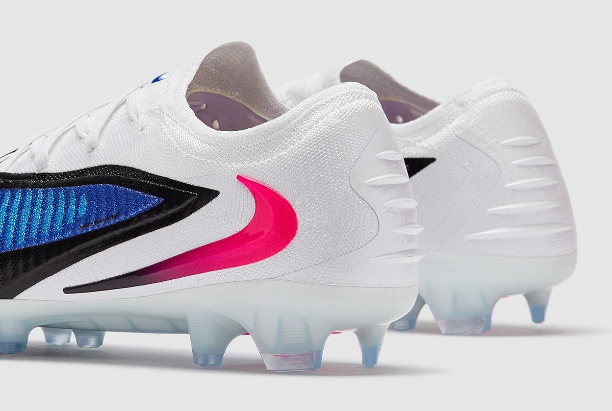 Футбольные бутсы Nike Phantom 6 Elite FG HJ2146-446