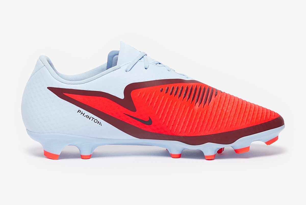 Футбольні бутси Nike Phantom 6 Academy Low MG HJ4564-400