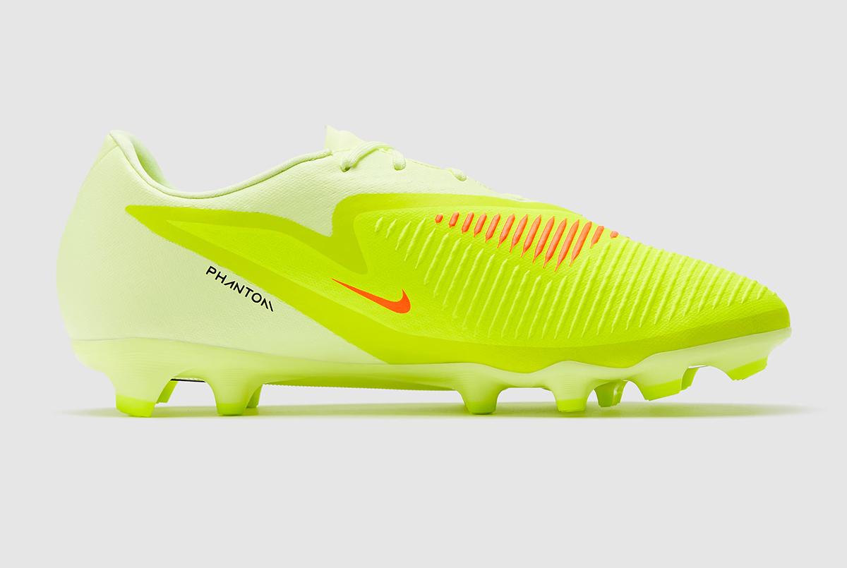 Футбольні бутси Nike Phantom 6 Academy Low MG HJ4564-800