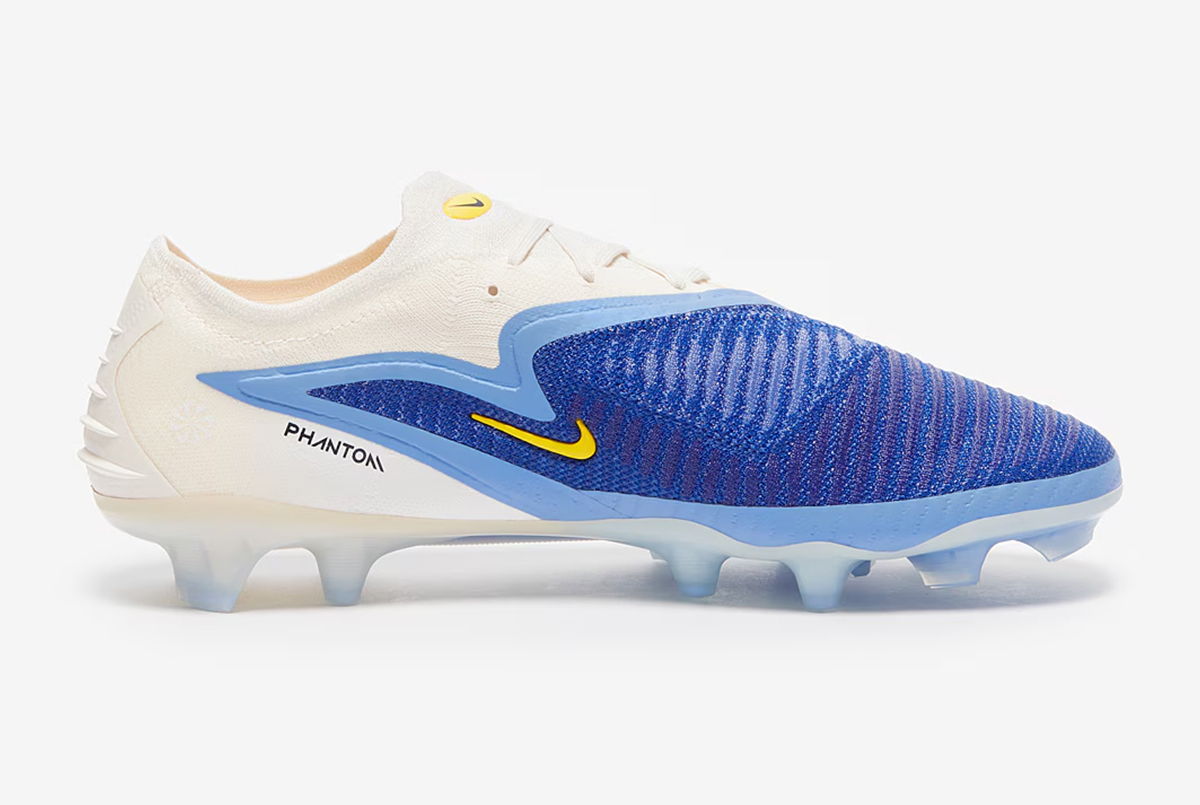 Футбольные бутсы Nike Phantom 6 Elite FG HQ2331-400