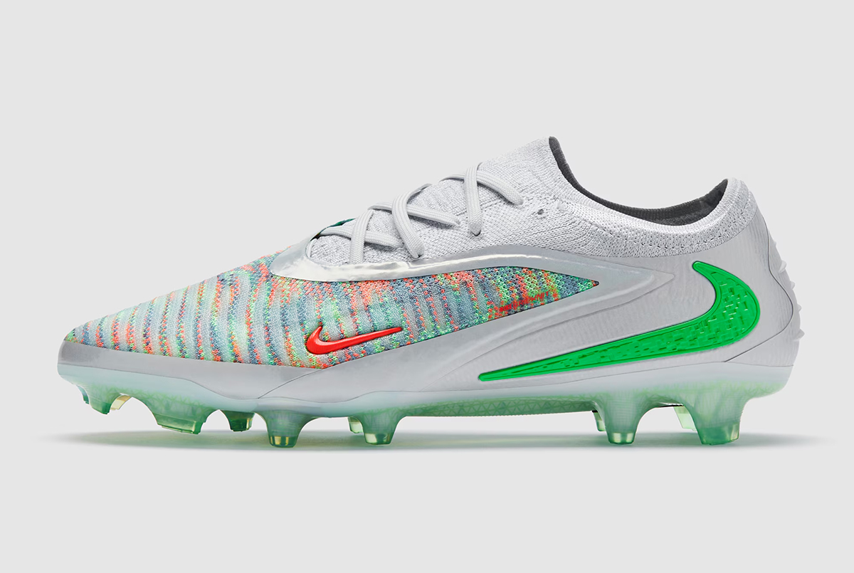 Футбольные бутсы Nike Phantom 6 Elite SE FG x EAFC HQ2333-900