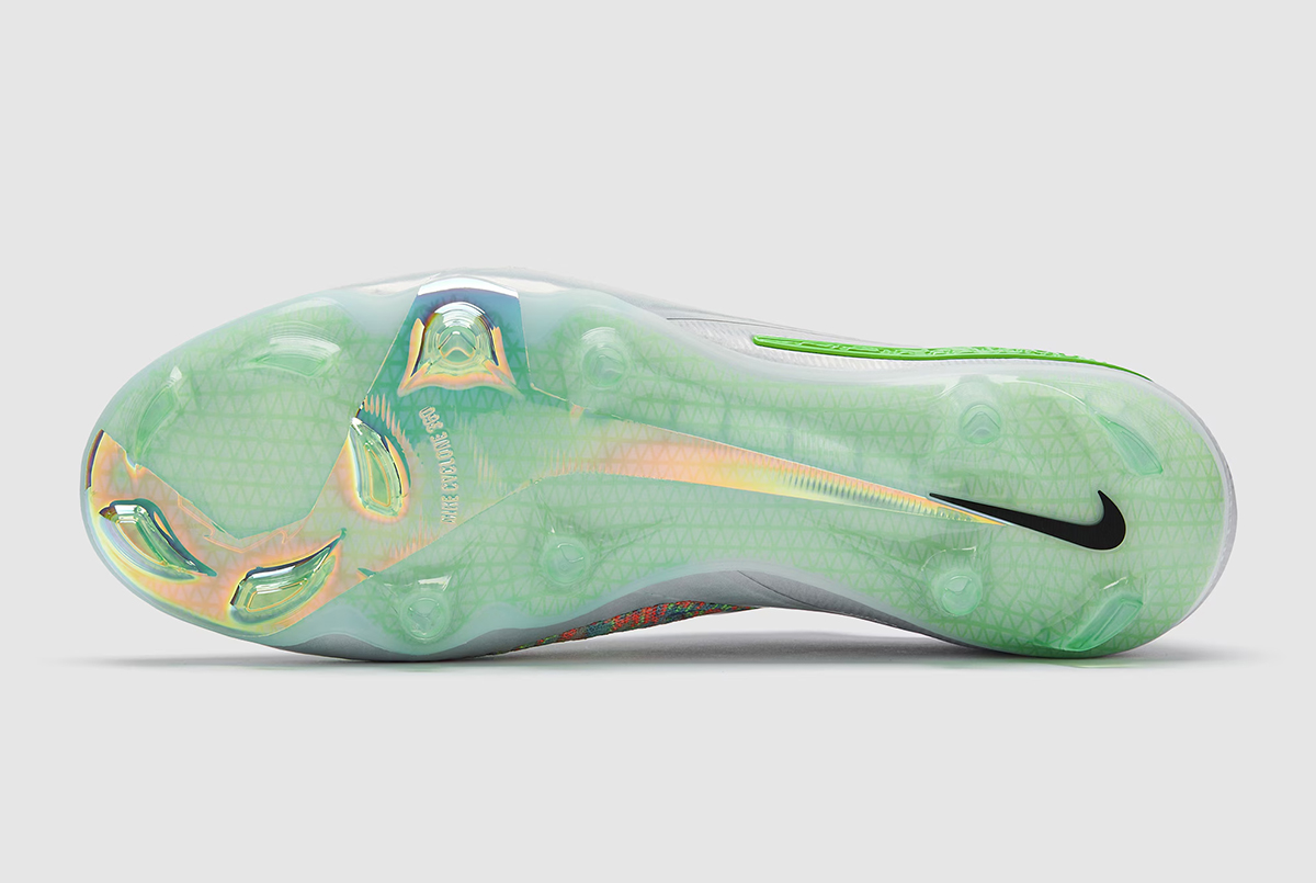 Футбольные бутсы Nike Phantom 6 Elite SE FG x EAFC HQ2333-900