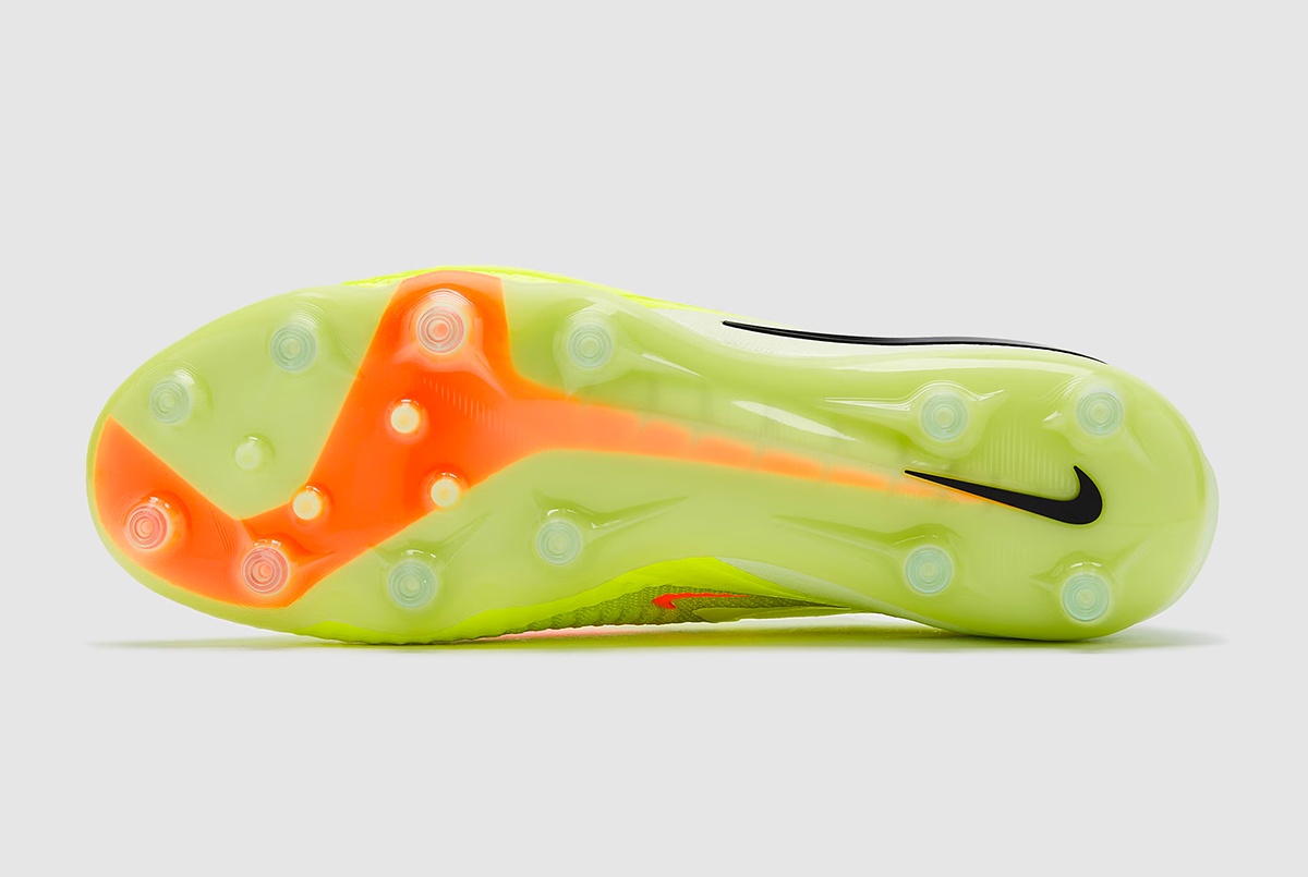 Футбольные бутсы Nike Phantom 6 Elite AG-Pro HQ2335-800