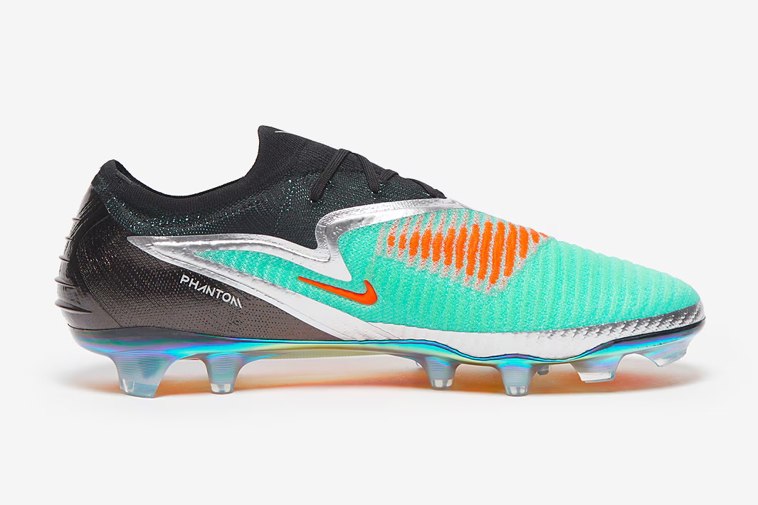 Футбольные бутсы Nike Phantom 6 Elite LE FG IH3737-001
