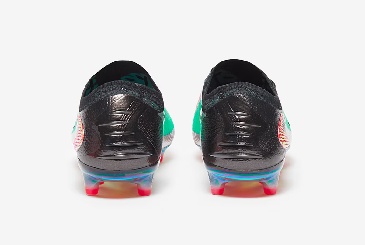 Футбольные бутсы Nike Phantom 6 Elite LE AG-Pro IH3862-001