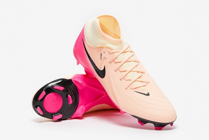 Футбольные бутсы Nike Phantom Luna II Academy MG FD6725-800