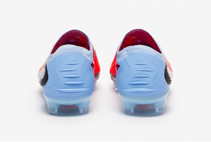 Футбольні бутси Nike Phantom 6 Elite FG HJ2146-400