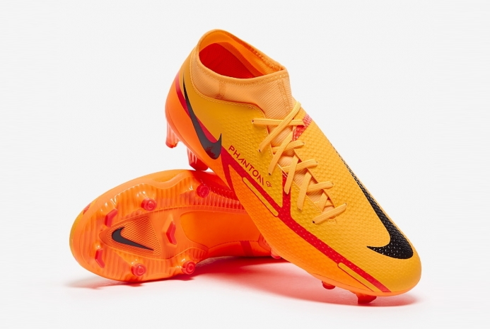 Футбольні бутси Nike Phantom GT II Academy DF MG DC0797-808