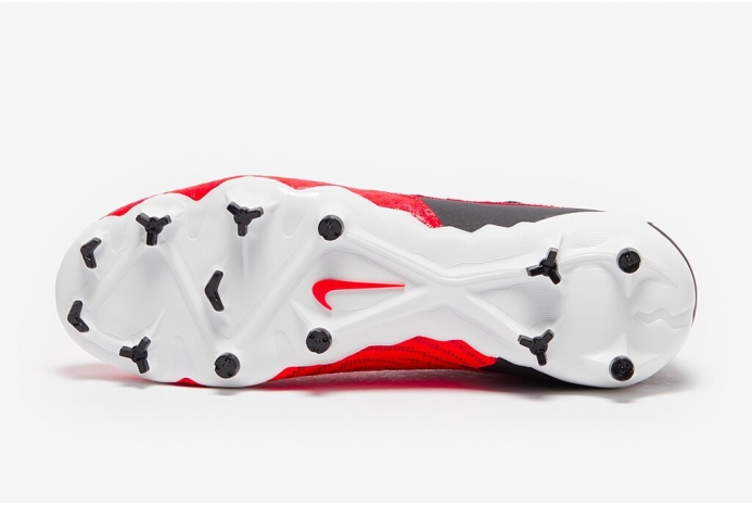 Футбольні бутси Nike Phantom GX Academy DF MG DD9472-600