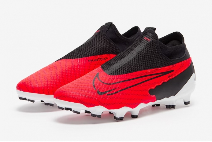 Футбольні бутси Nike Phantom GX Academy DF MG DD9472-600