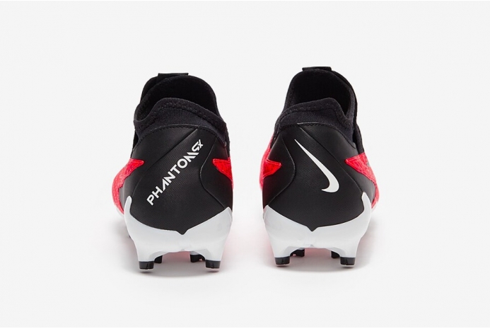 Футбольні бутси Nike Phantom GX Academy DF MG DD9472-600