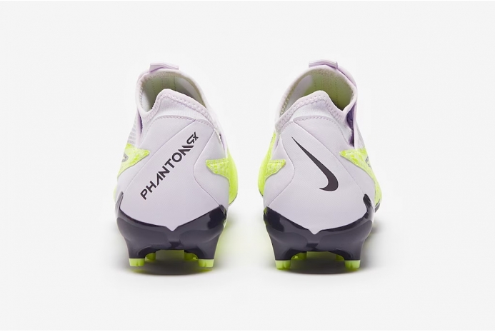 Футбольні бутси Nike Phantom GX Academy DF MG DD9472-705