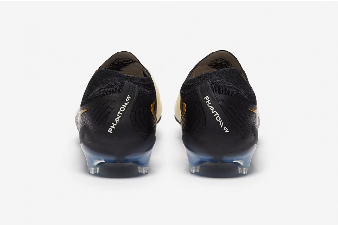 Футбольные бутсы Nike Phantom GX II Elite AG-Pro FJ2554-100