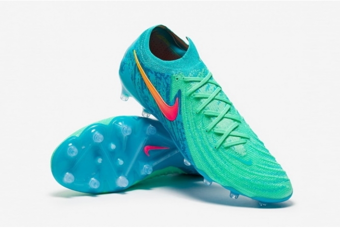 Футбольні бутси Nike Phantom GX II Elite AG-Pro FJ2556-300