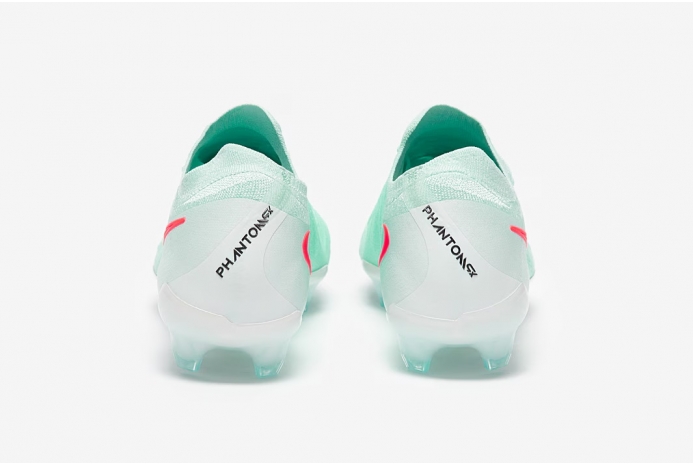 Футбольные бутсы Nike Phantom GX II Elite FG FJ2559-300