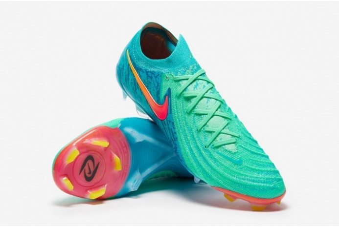 Футбольні бутси Nike Phantom GX II Elite FG FJ2560-300