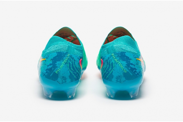 Футбольні бутси Nike Phantom GX II Elite FG FJ2560-300