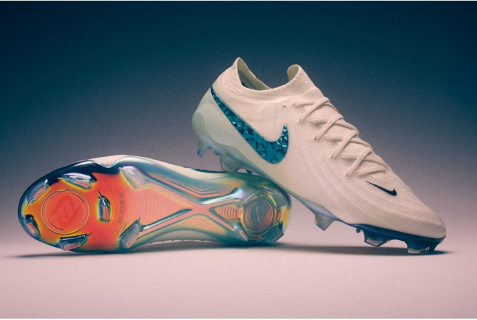 Футбольные бутсы Nike Phantom GX II Elite LV8 FG HV4890-100