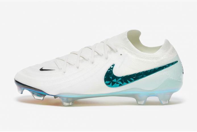 Футбольные бутсы Nike Phantom GX II Elite LV8 FG HV4890-100