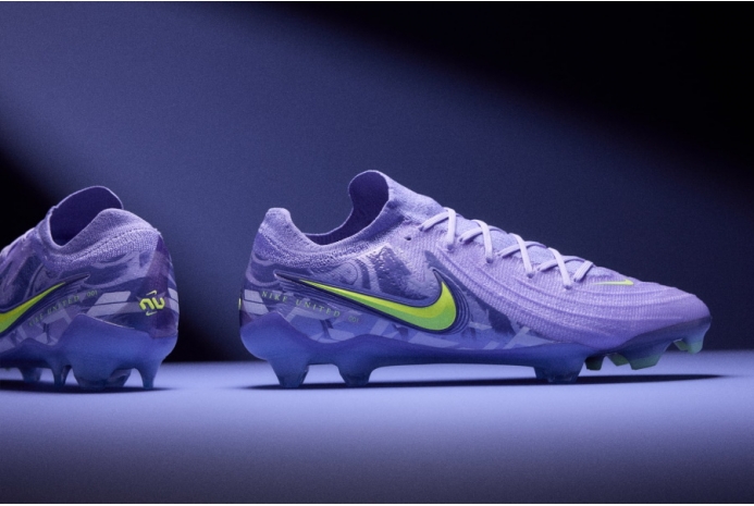 Футбольные бутсы Nike Phantom GX II Elite NU1 FG HF1597-500