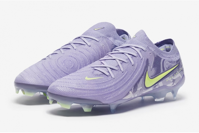 Футбольные бутсы Nike Phantom GX II Elite NU1 FG HF1597-500